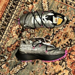 2019 Off- White, Woman’s Vapor Street 'Laser Fuchsia'